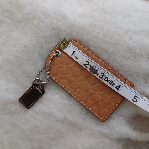 COACH vintage large signature embossed leather luggage tag F92538 - Picture 8 of 9